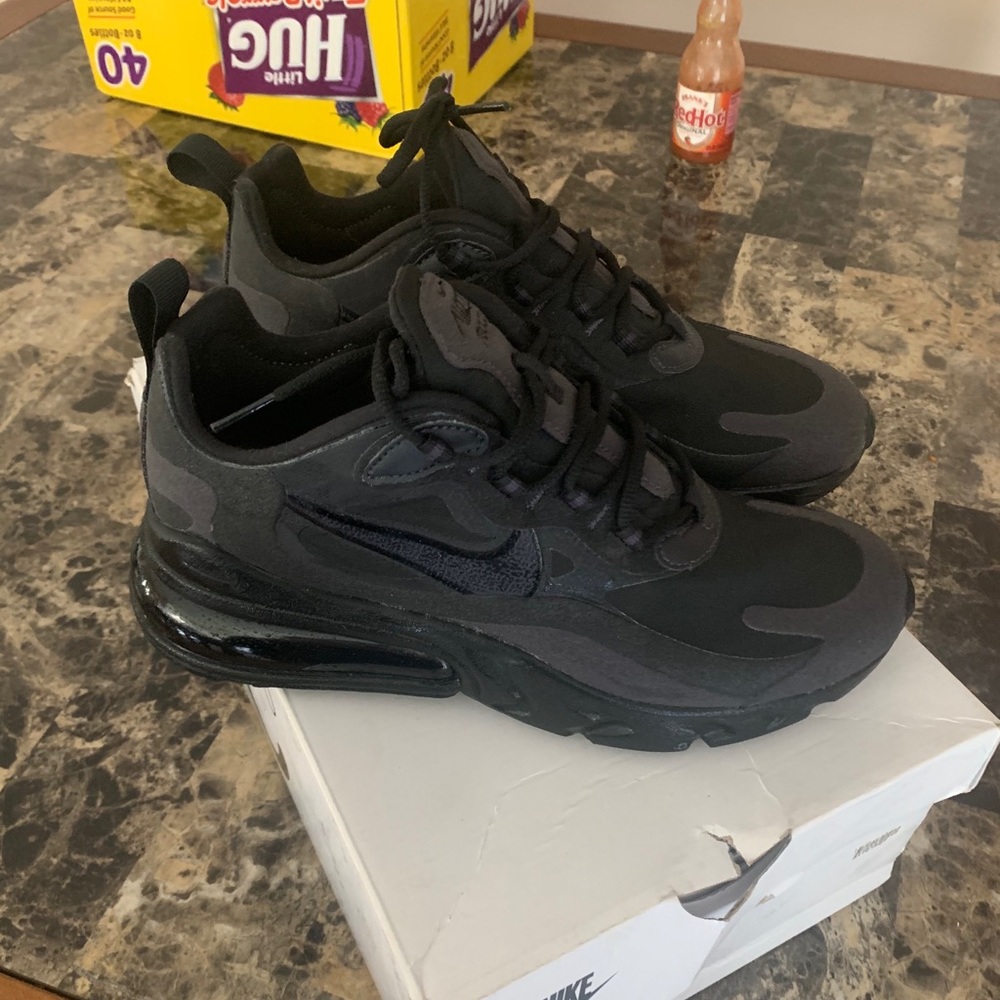 Nike 270 react